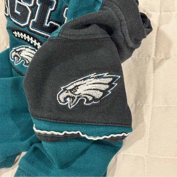 NFL Philadelphia Eagles Bodysuit 6/9M - Picture 3 of 6